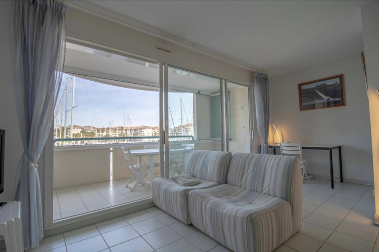 Apartment With Balcony And View On The Port Fréjus Exteriér fotografie