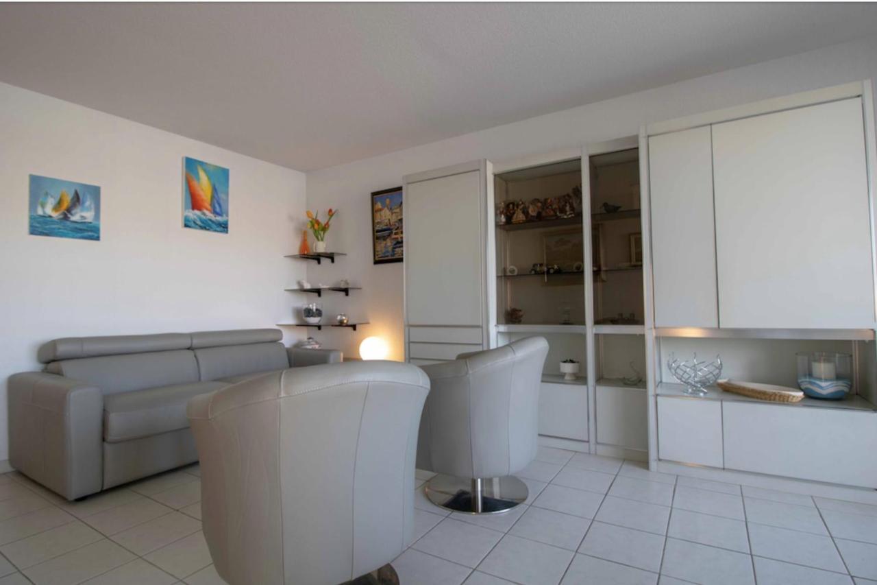 Apartment With Balcony And View On The Port Fréjus Exteriér fotografie